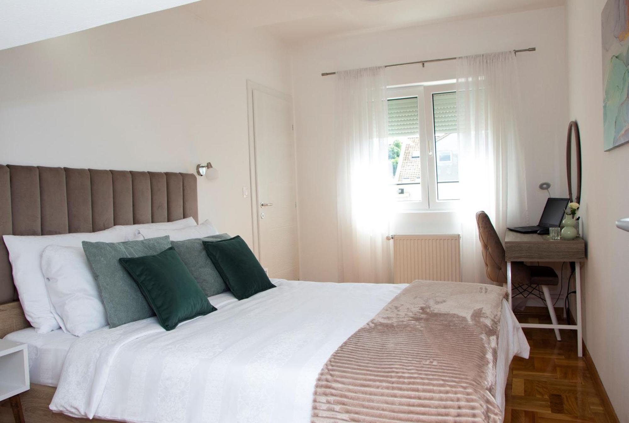 Apartman Mia Centar Kruševac Exterior foto